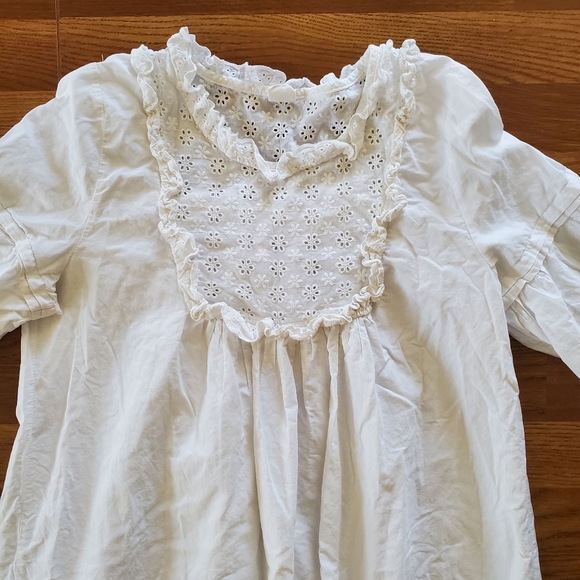 Share beauty vintage looking nightgown - Picture 7 of 14